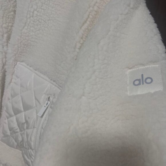Alo Yoga Sherpa Edge Bomber White Size S - Picture 12 of 15